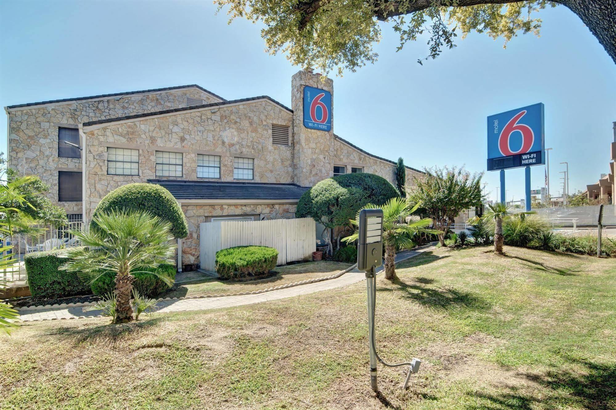 Motel 6-Dallas, Tx - Forest Lane Luaran gambar